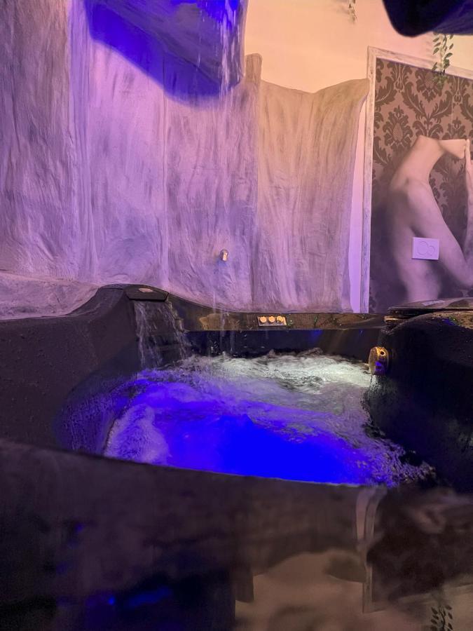 The Bridge Suites グラヴィーナ・イン・プーリア エクステリア 写真
